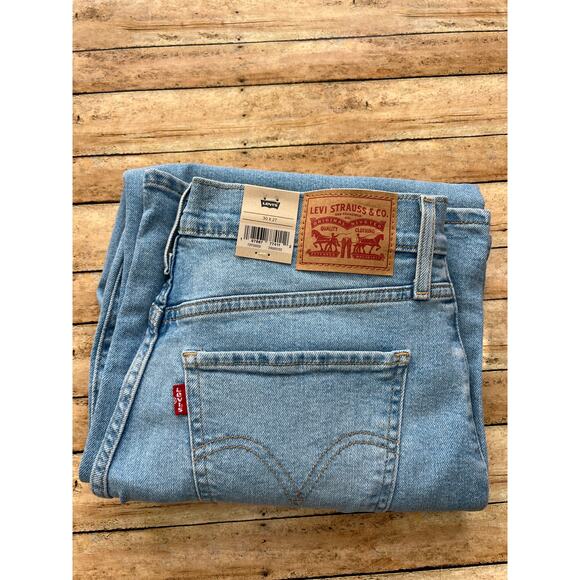 Levi Strauss Levi's High Rise Wide Leg Ankle Jeans Light Wash Denim Size 30 NEW - Picture 16 of 16